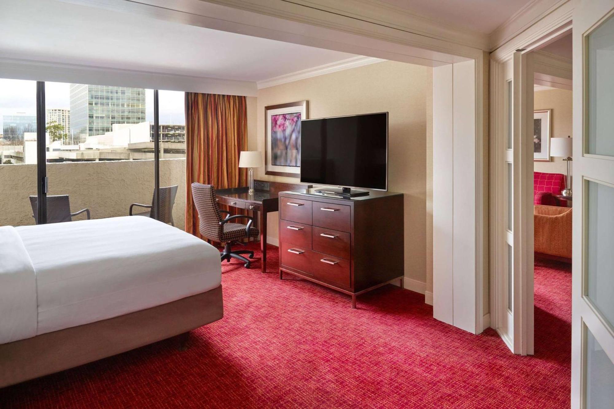 Wyndham Atlanta Buckhead Hotel & Conference Center Экстерьер фото